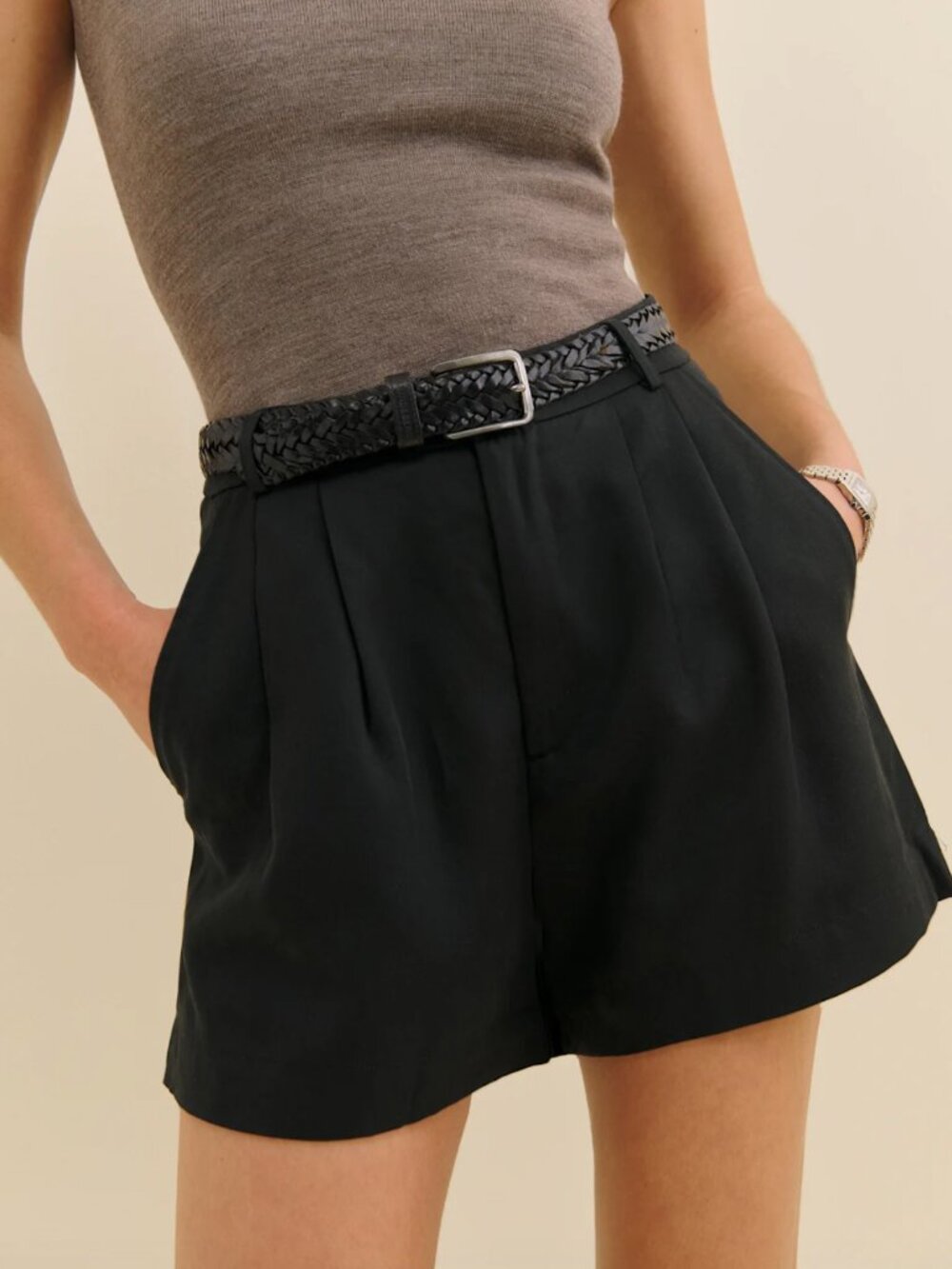 Reformation Mason Short in Black Size 10